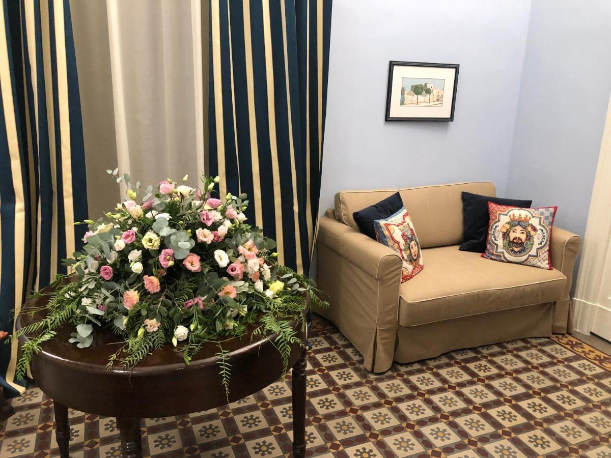 Palazzo Pastura B&B And Apartments كاتانيا المظهر الخارجي الصورة