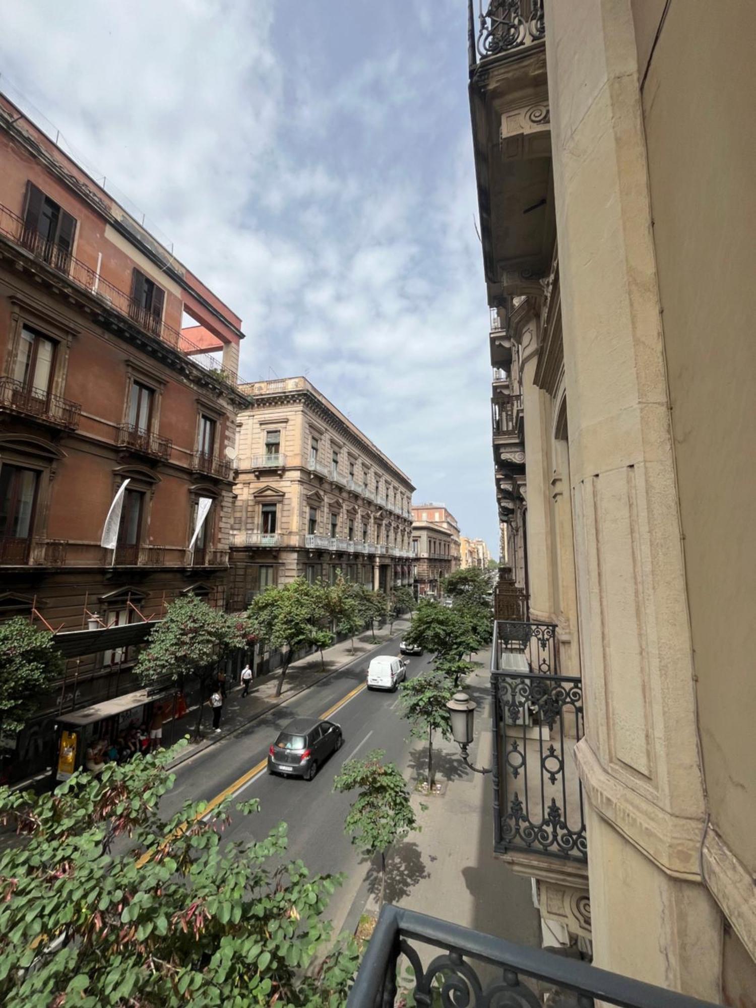 Palazzo Pastura B&B And Apartments كاتانيا المظهر الخارجي الصورة